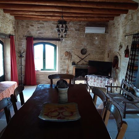 Margarítai Villa Aloni מראה חיצוני תמונה