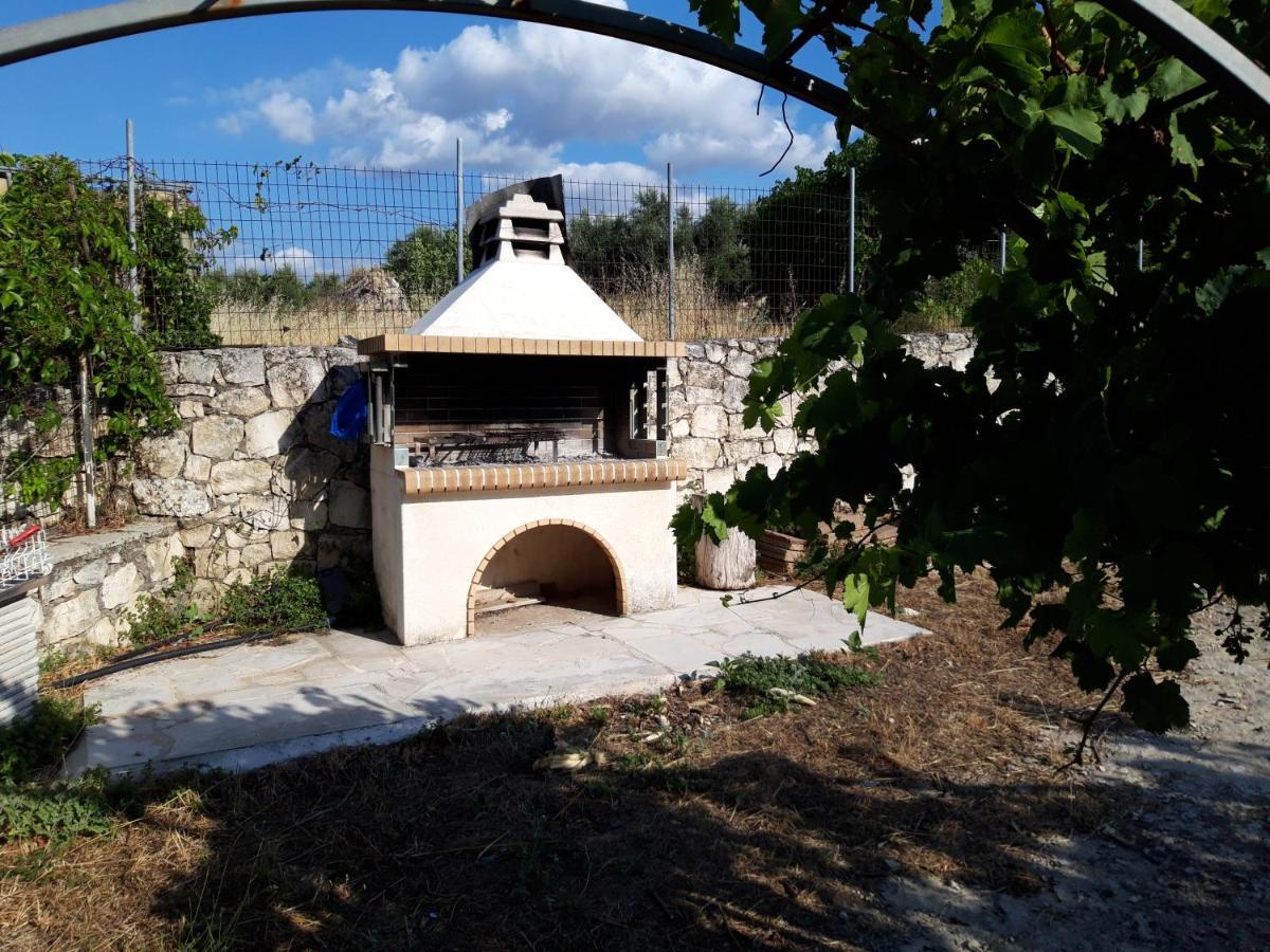 Margarítai Villa Aloni מראה חיצוני תמונה